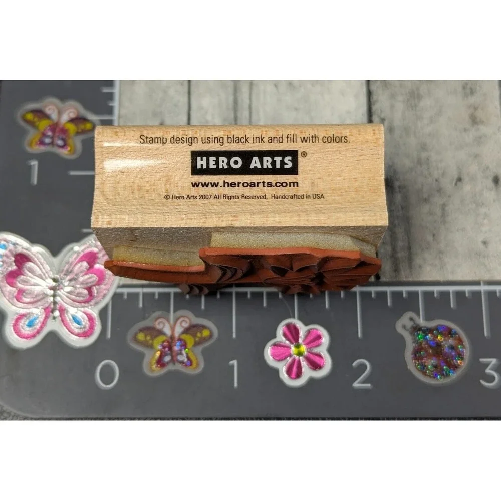 Hero Arts Hand Drawn Floret Flower C4518 Rubber Stamp Wood #L77